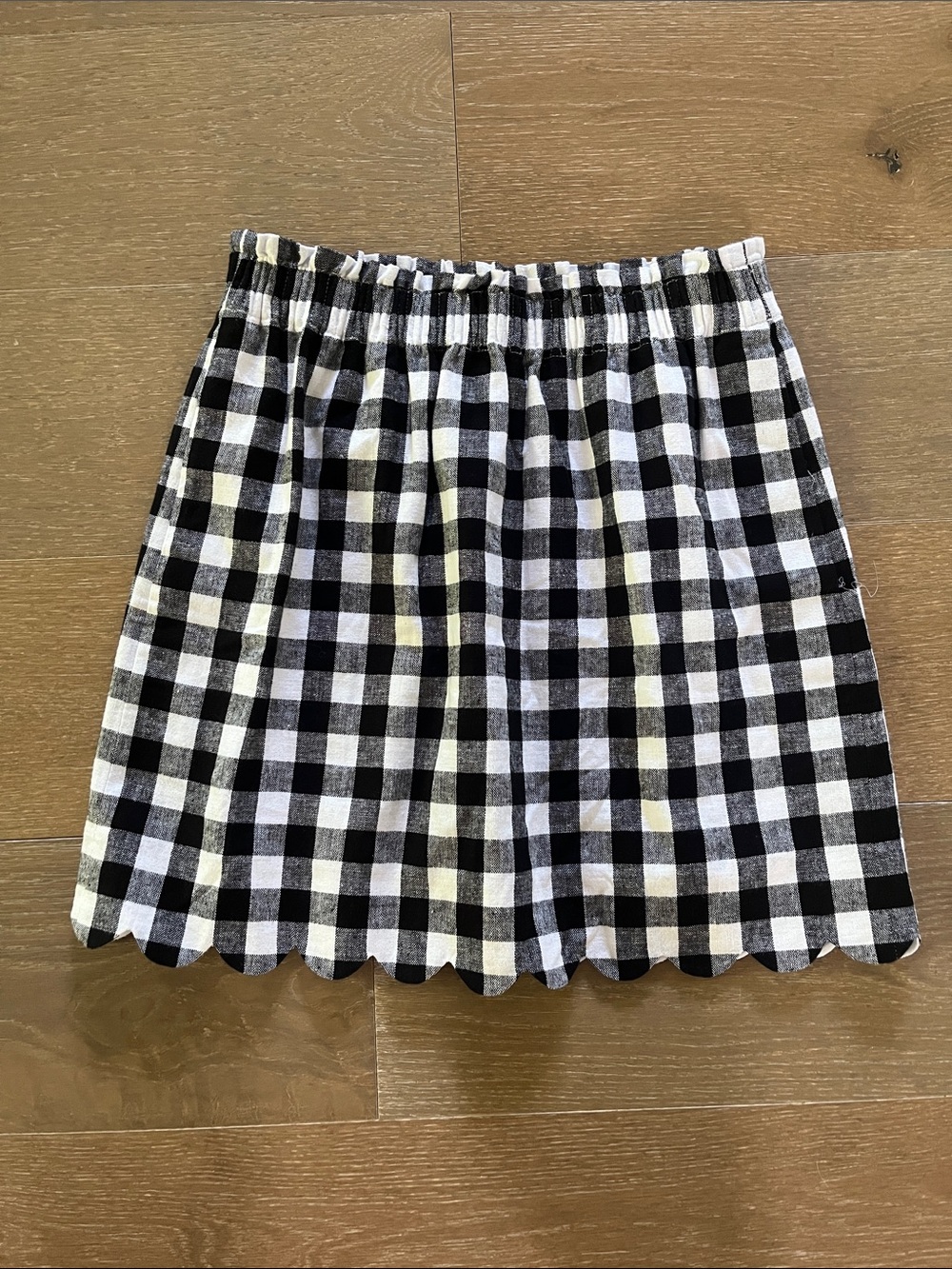 J Crew Black and White Scalloped Hem Skirt size 4 - Picture 1 of 5